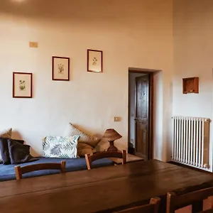 Bio-agriturismo La Ginestra Фермерский дом
