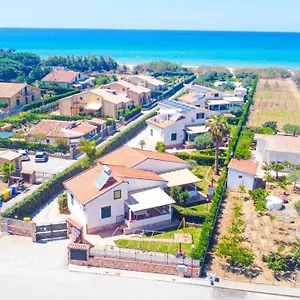 Vacanze Mare Nostrum - In Front Of The With Pool Дом отдыха